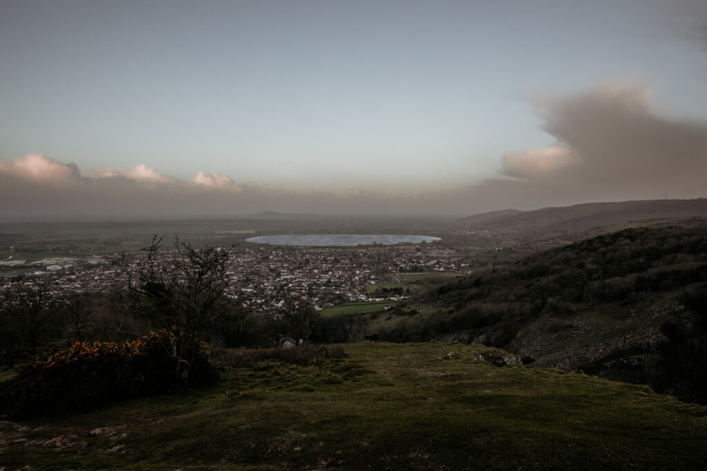 Photography basics for beginners - a photograph from the top of cheddar gorge on a winters sunrise