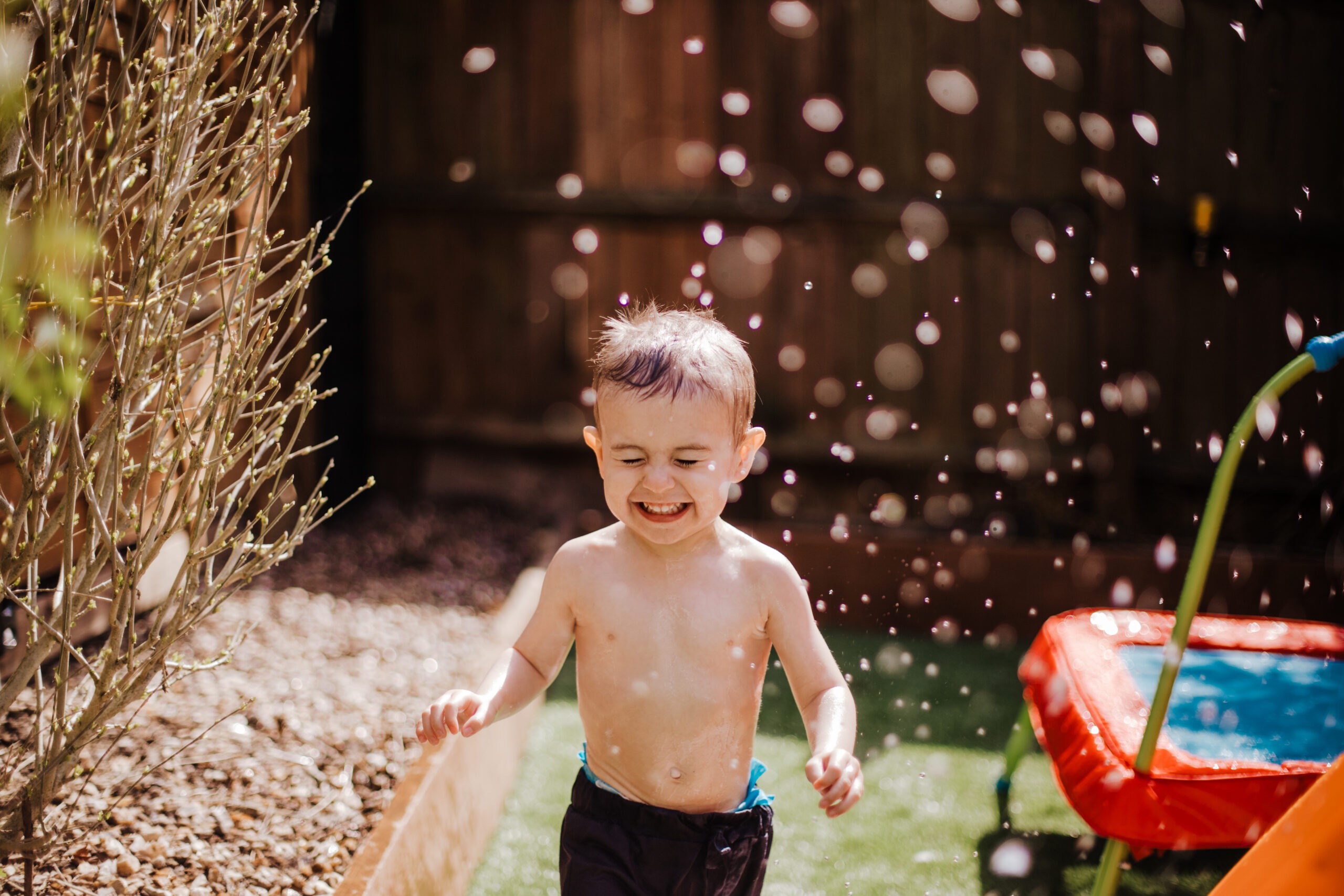 Summer photo ideas - water splashes and sprinklers