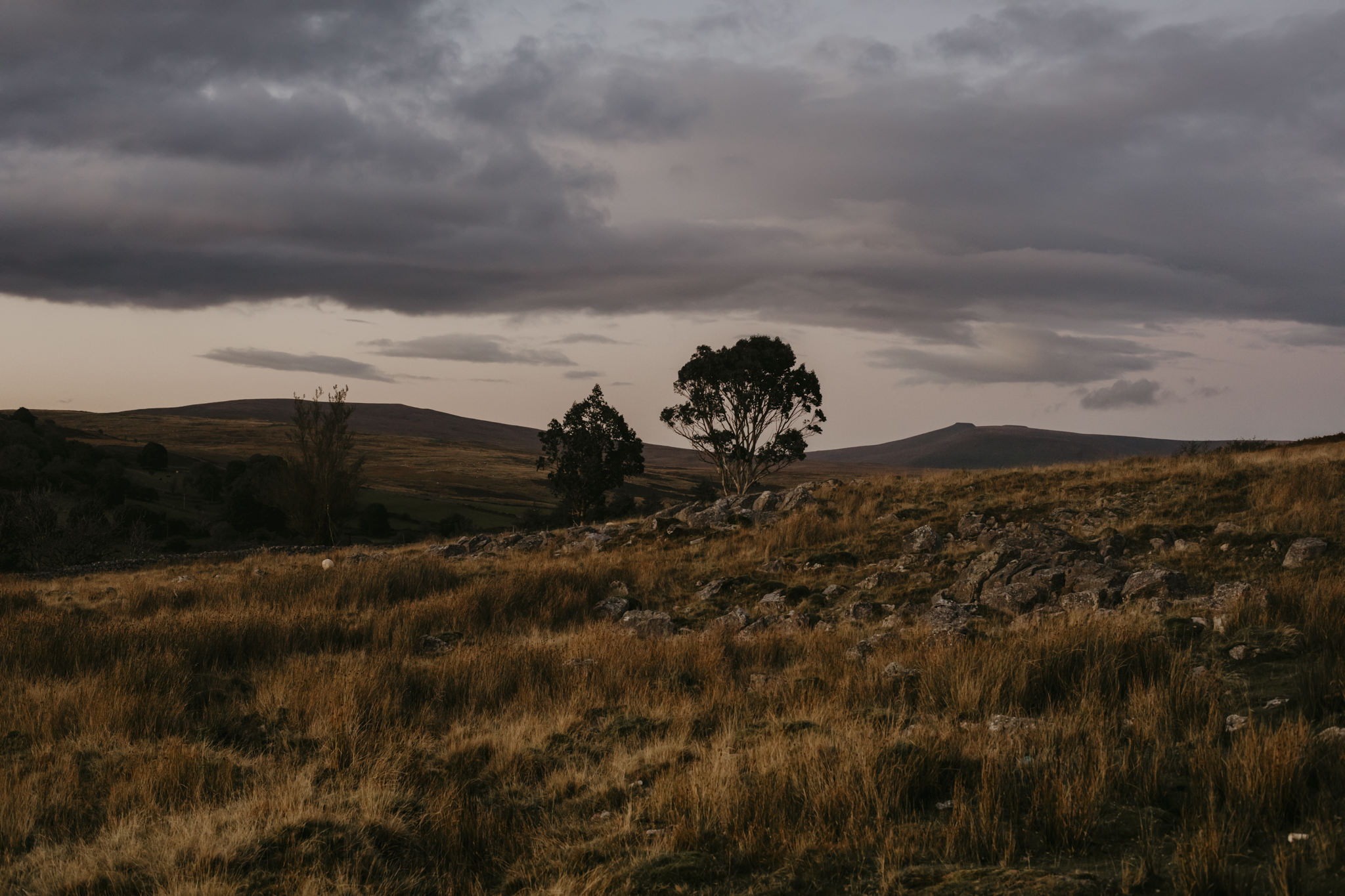How to take good hiking photos - Landscape of brecon beacons