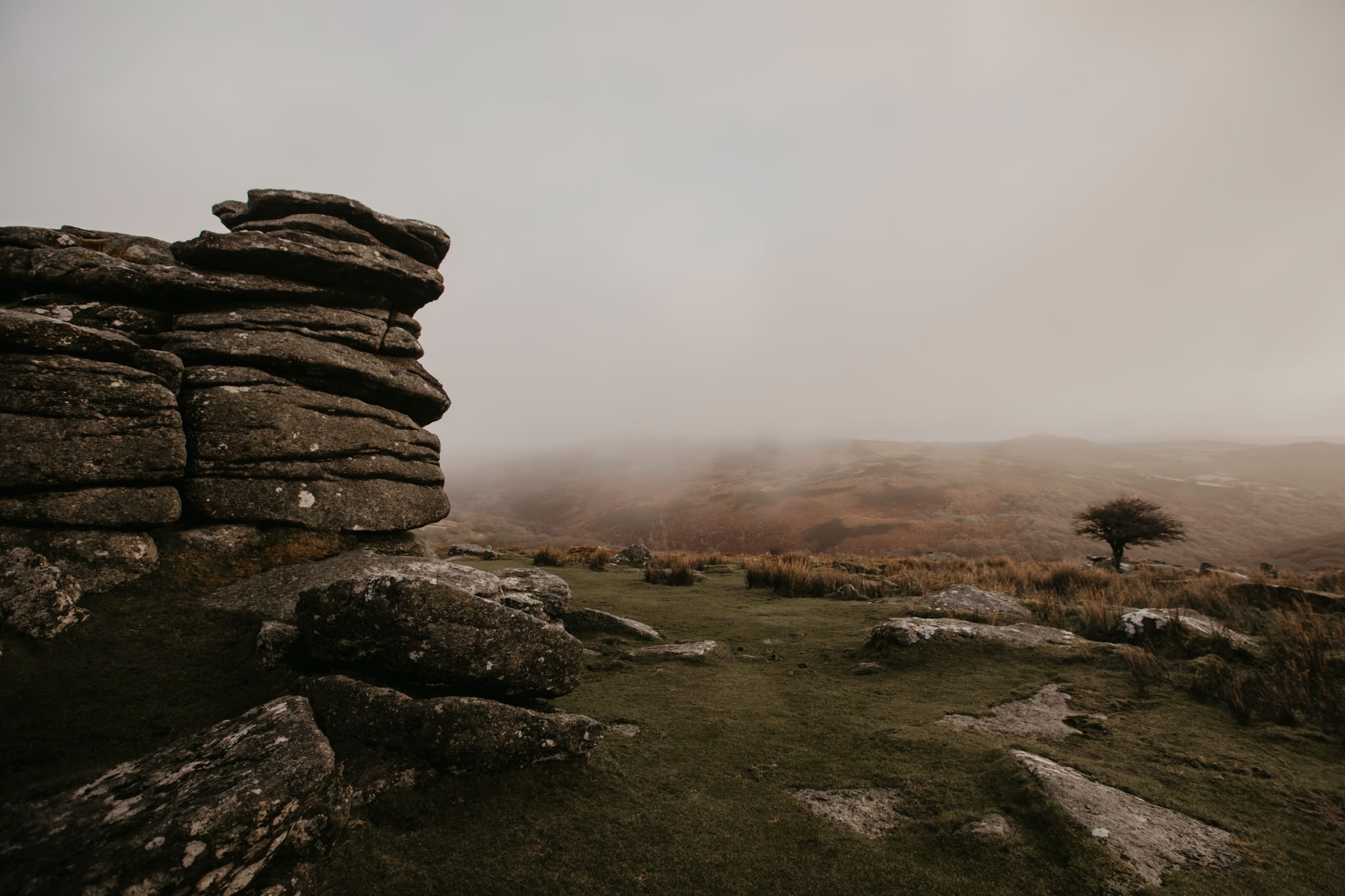 Landscape photo showing sharp focus throughout using narrow aperture